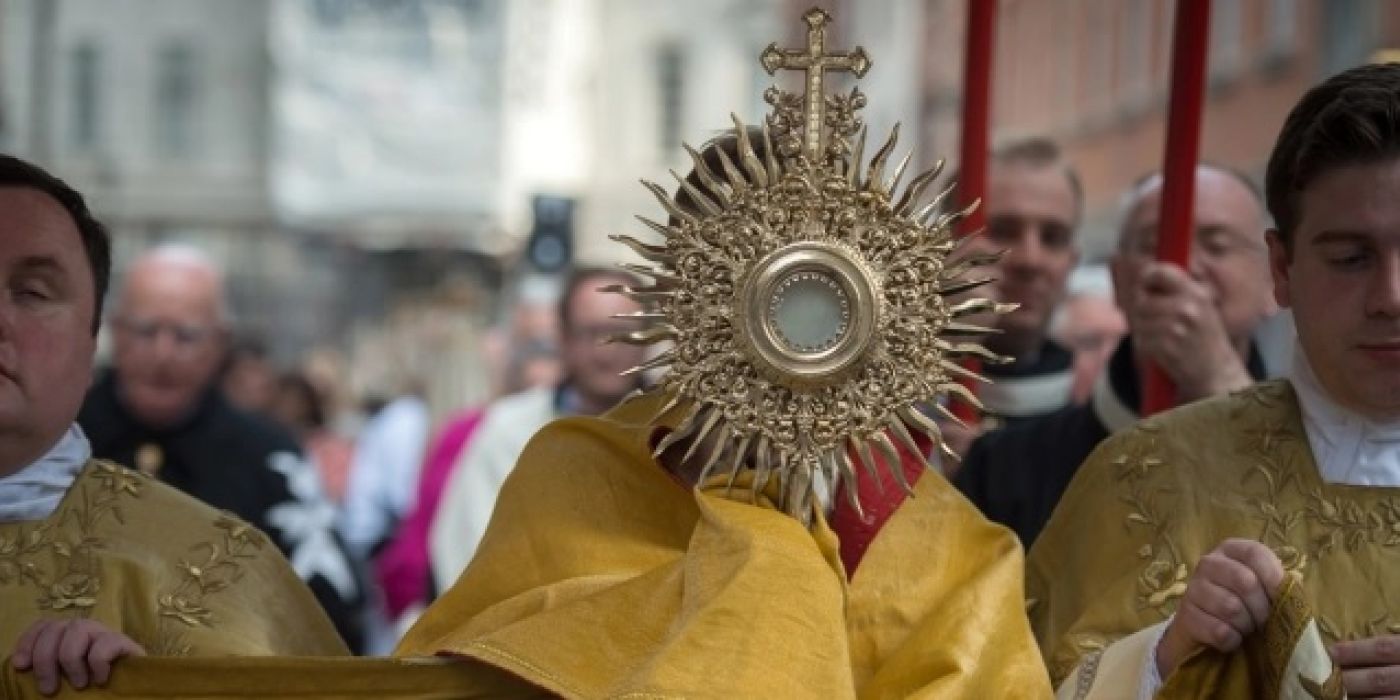 Este es es Misterio de nuestra Fe