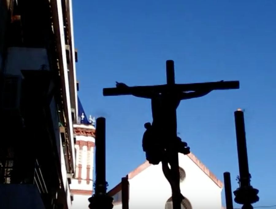 EL CRISTO DEL PERDON PROCESIONÓ POR LAS CALLES DE SEVILLA