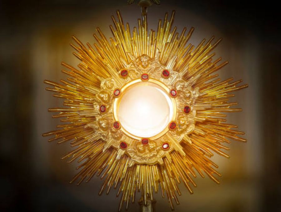 SOLEMNIDAD DEL CORPUS CHRISTI: DIA DE LA CARIDAD