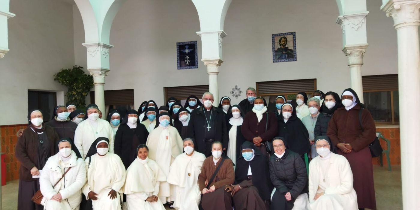 Encuentro con el Arzobispo de Sevilla